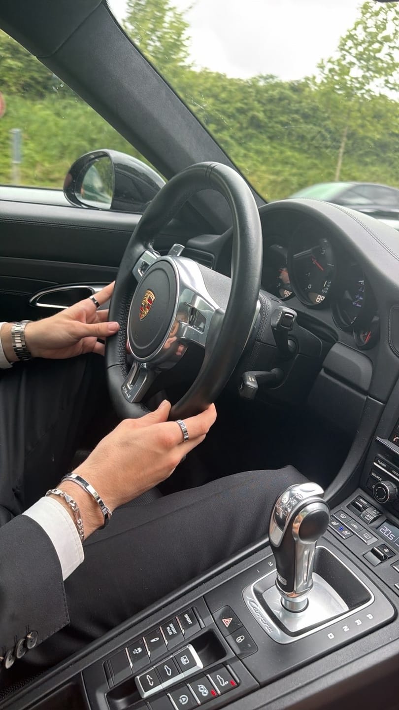 Customer photo review of Classic Unisize Ring (Silver Plated)