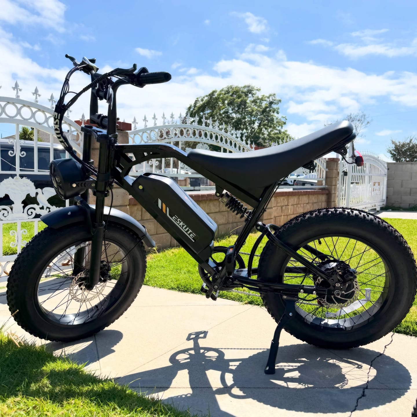 Customer photo review of Eskute® V200 20*4.0" Dirt Electric Bike for Kids&Teens