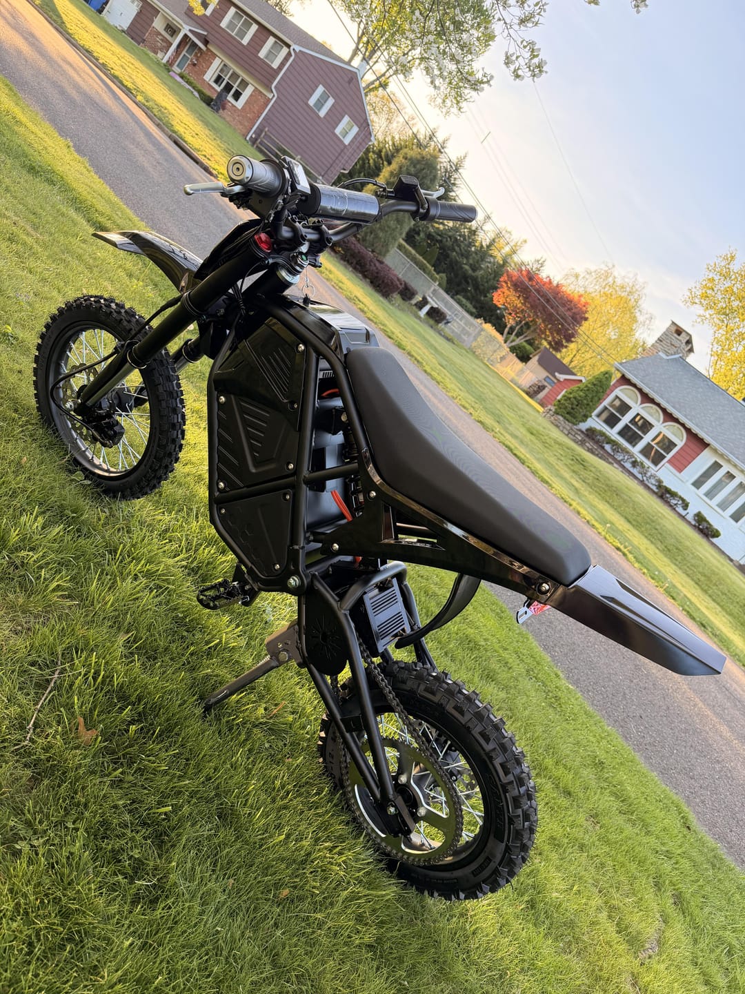 Customer photo review of Eskute® NOVA Mini Electric Dirt Bike For Teens & Adults