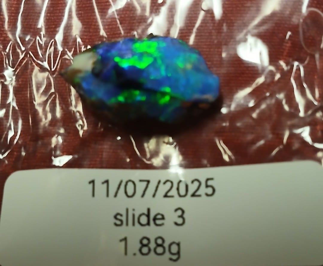 Customer photo review of 1.88g Rough Chalk Opal