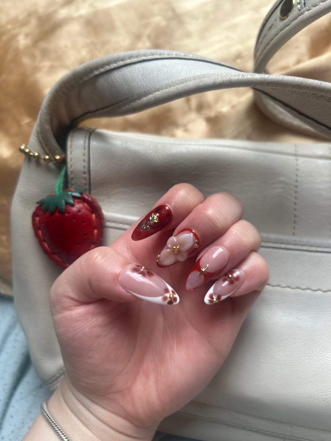 Customer photo review of Rosewood Romance