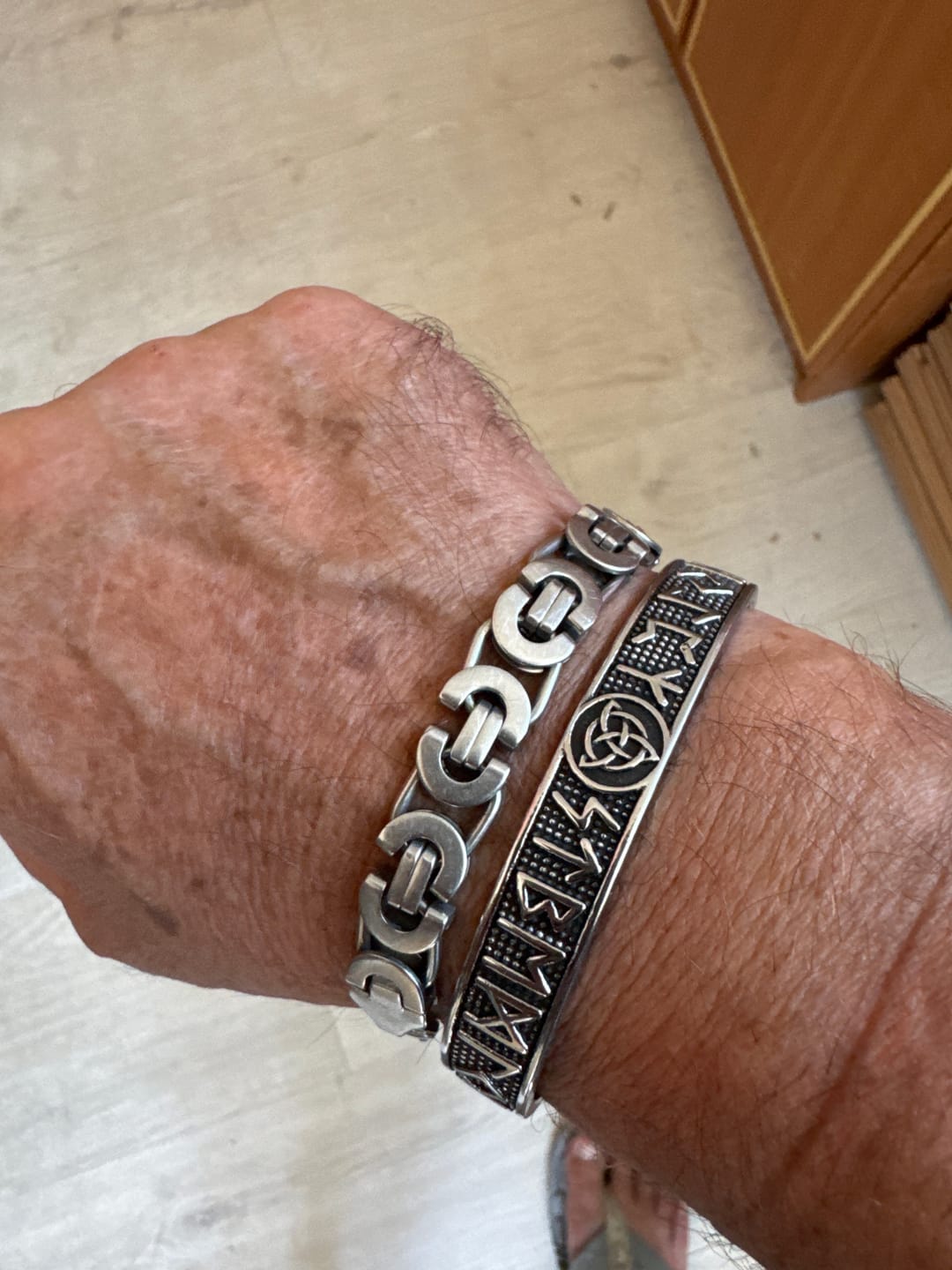 Customer photo review of Armband der Asen