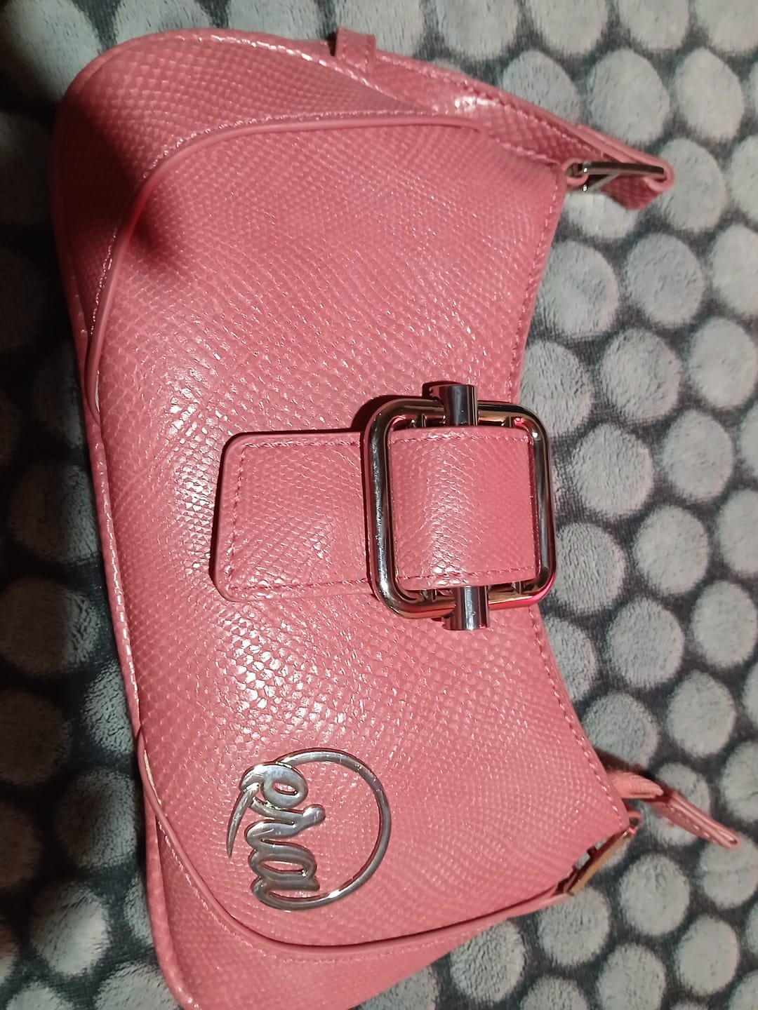 Customer photo review of Pink Lily Shoulder Bag