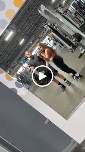 Customer photo review of AVERON™ FITFLEX TEE