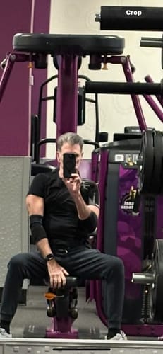 Customer photo review of AVERON™ FITFLEX TEE