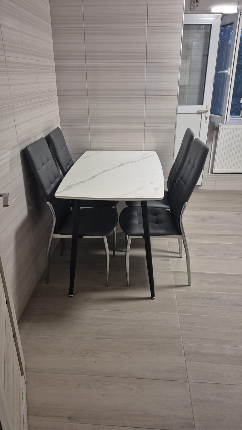 Customer photo review of Masa MARCO, alb/negru, 120x70x77 cm