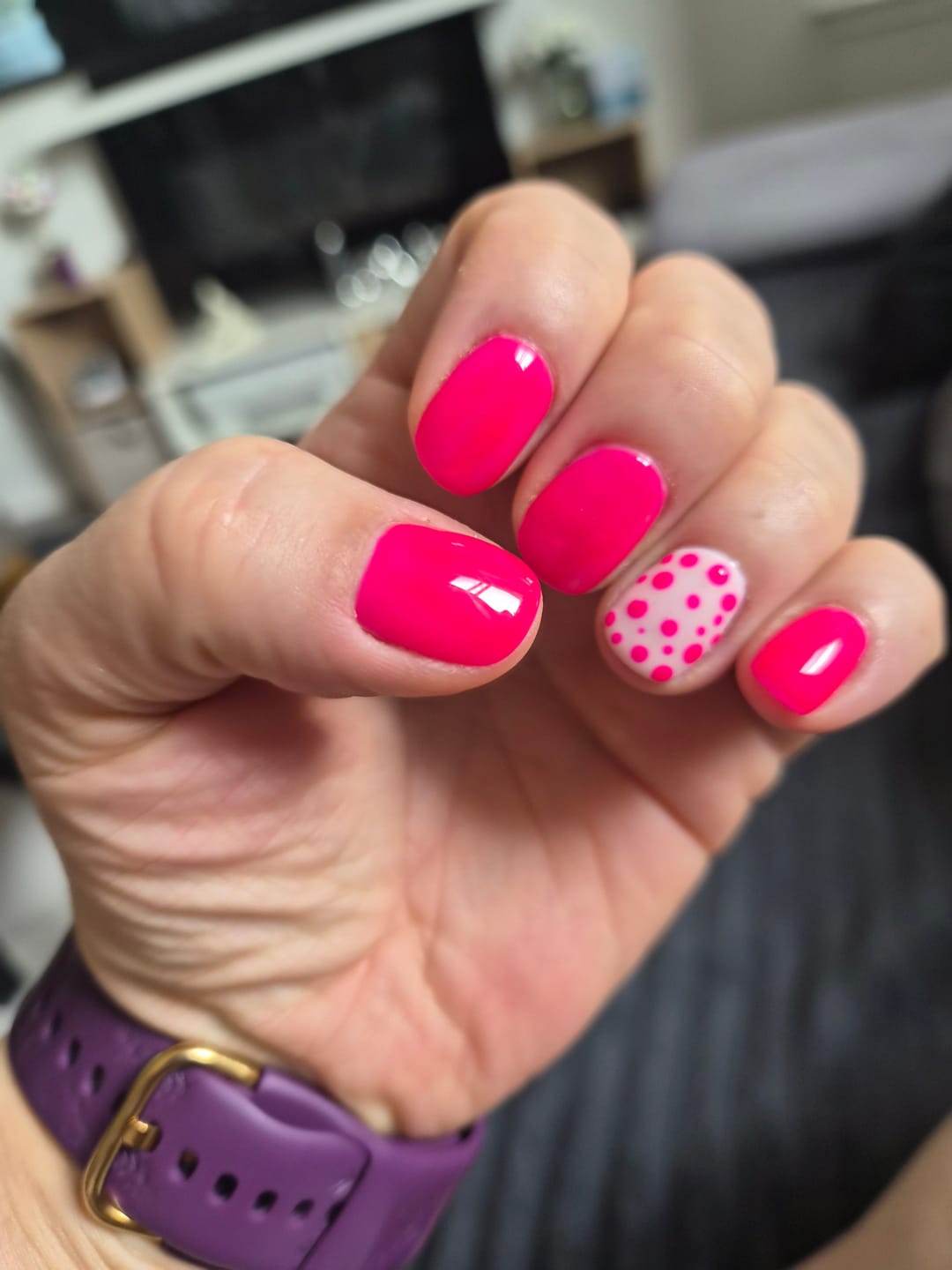 Customer photo review of Semilac UV Gel Polish Starter Set LOVE ME 48W Lamp- 3 Full Size Colours Included!