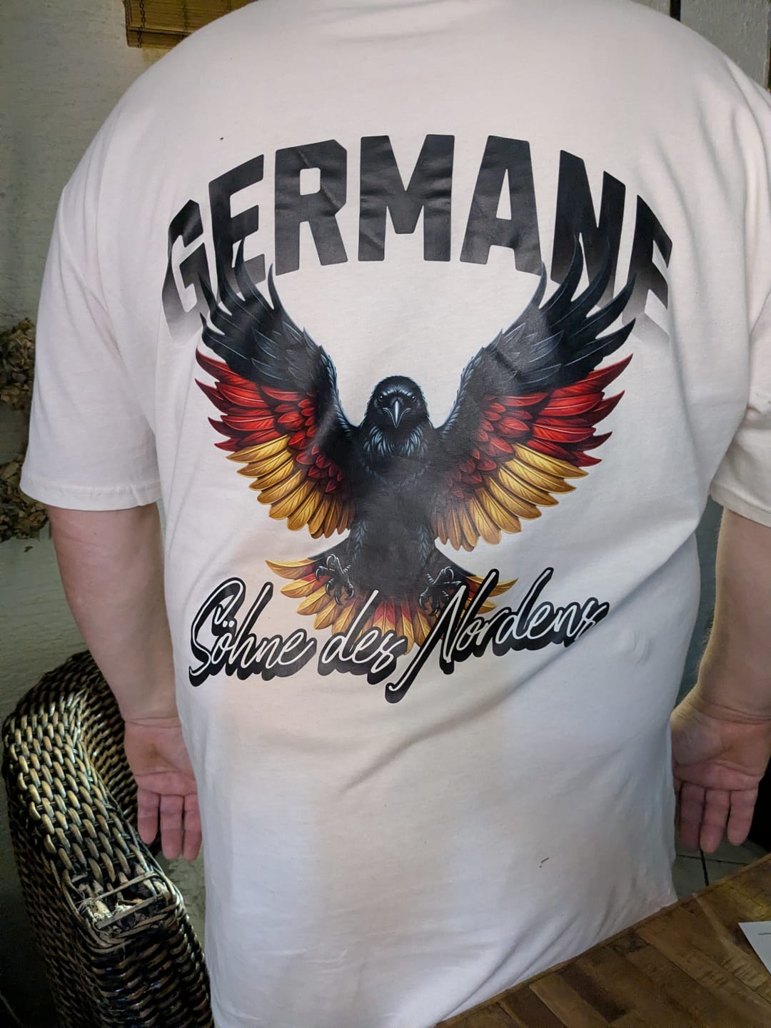 Customer photo review of GERMANE SÖHNE DES NORDENS Premium Shirt