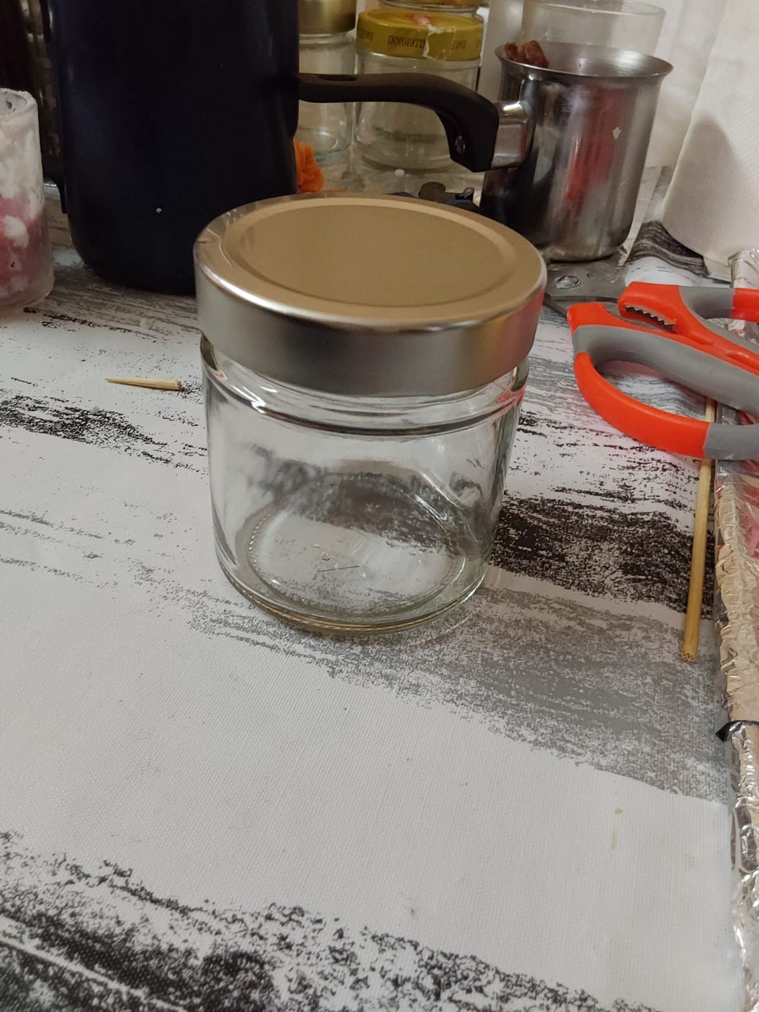 Customer photo review of Tarro de vidrio con tapa plateada de 212 ml