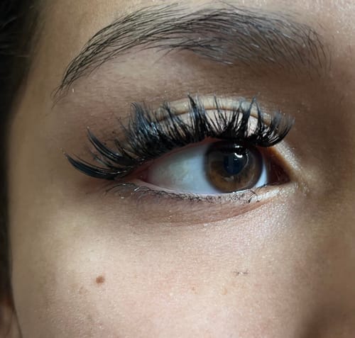 Customer photo review of BOOOM Lash Clusters