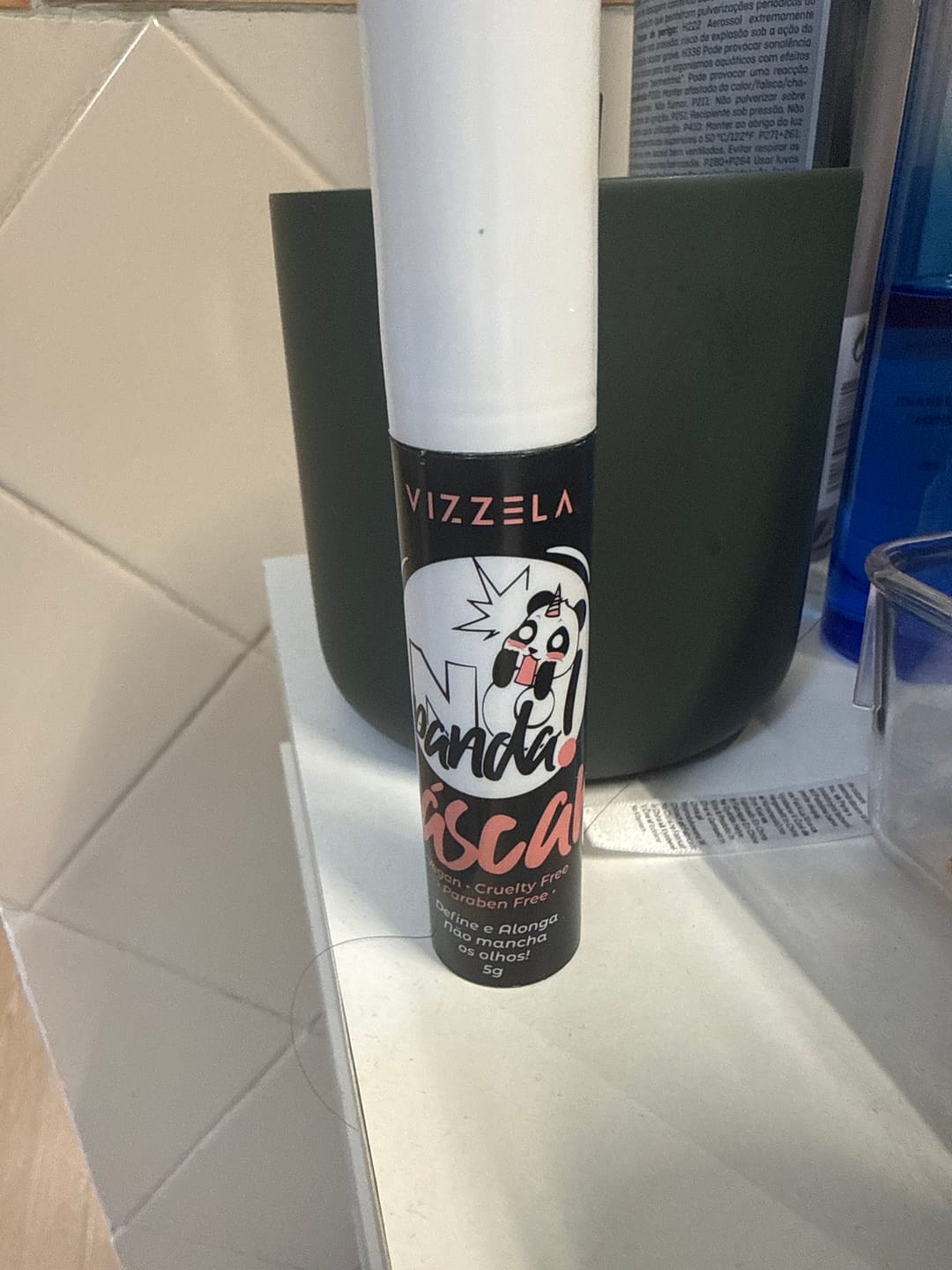 Customer photo review of Máscara Para Cílios No Panda Vizzela - Preta