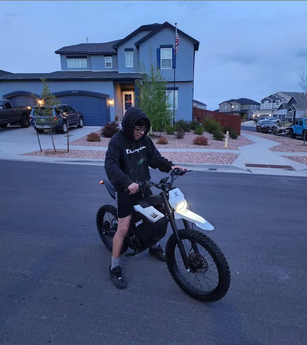 Customer photo review of Eskute® RTX 19"17" 6500W Electric Dirt Bike for Adults