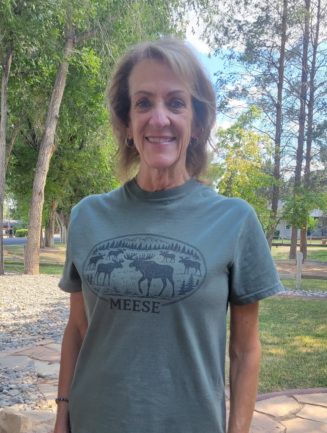 Customer photo review of Meese T-Shirt
