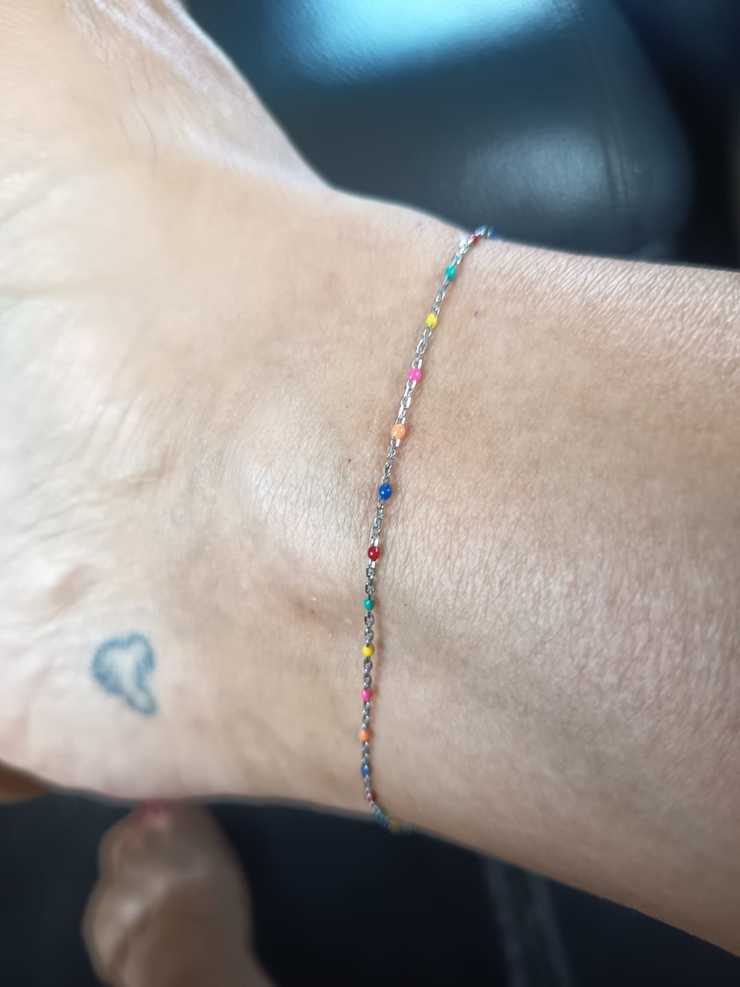 Customer photo review of Tobillera Cóctel Multicolor