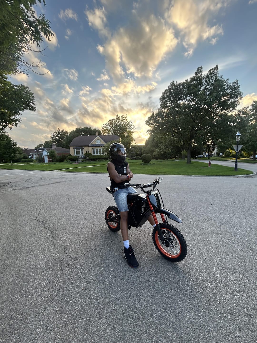 Customer photo review of Eskute® NOVA Mini Electric Dirt Bike For Teens & Adults