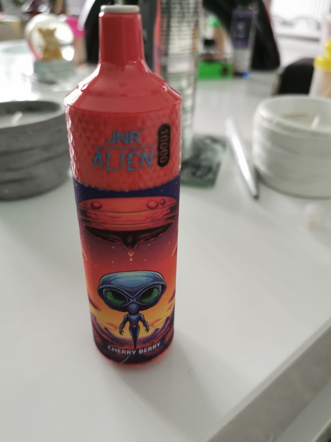 Customer photo review of JNR Alien 10K Puffs | Vape Descartável Portugal 2% Nicotina