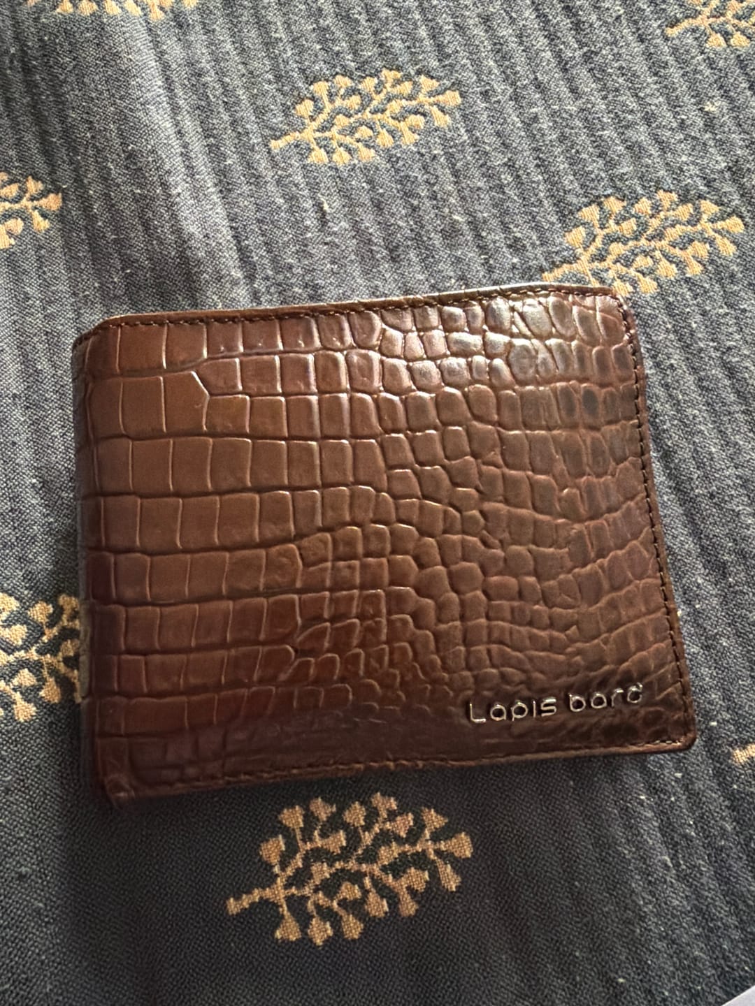 Customer photo review of Mandeville Leather Wallet with Extra Credit Card Holder 9CC - Dark Brown