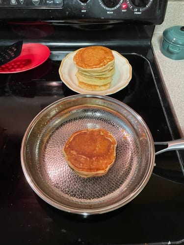 Customer photo review of Nonna's Kitchen - Hand Hammered Titanium Pan