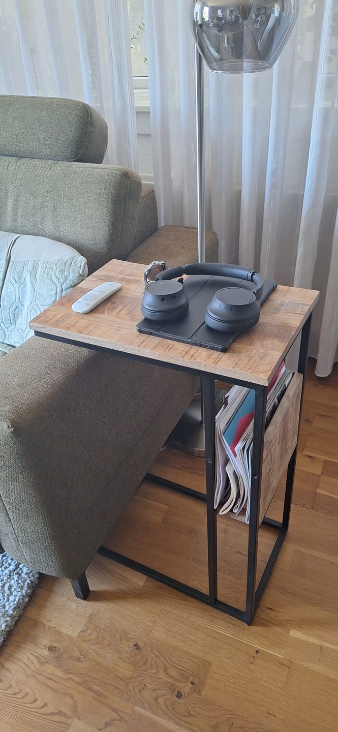 Customer photo review of Bijzettafel Britt voor over de bank | Mangohout en Staal | 45x29x69cm