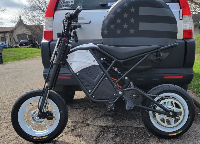 Customer photo review of Eskute® NOVA Mini Electric Dirt Bike For Teens & Adults