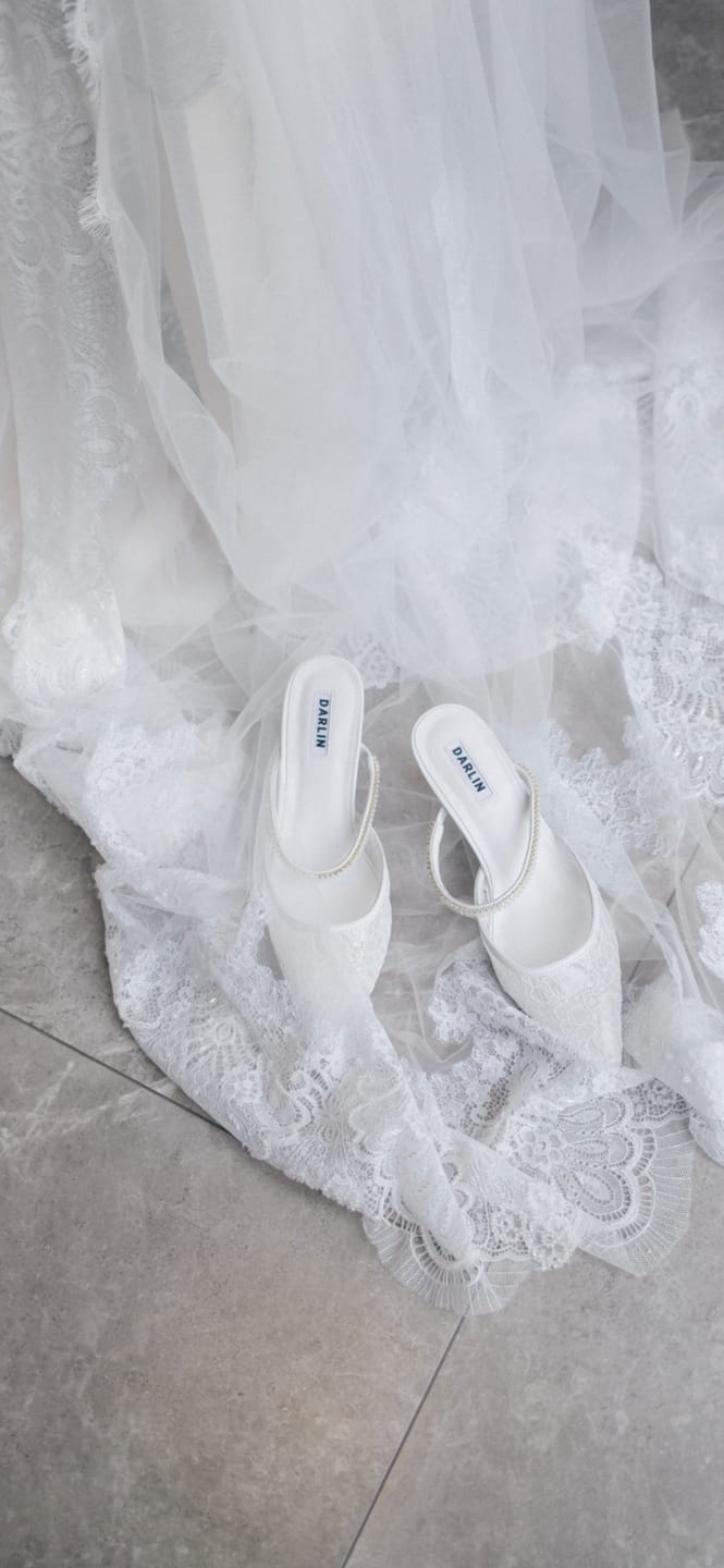 Customer photo review of 2 INCHES WHITE LACE BAGUETTE