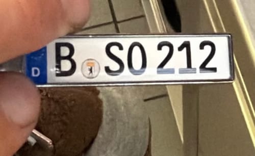 Customer photo review of Kennzeichen Schlüsselanhänger Mini Nummernschild Metall