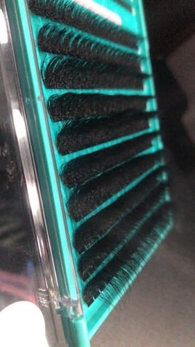 Customer photo review of BOOOM Lash Clusters