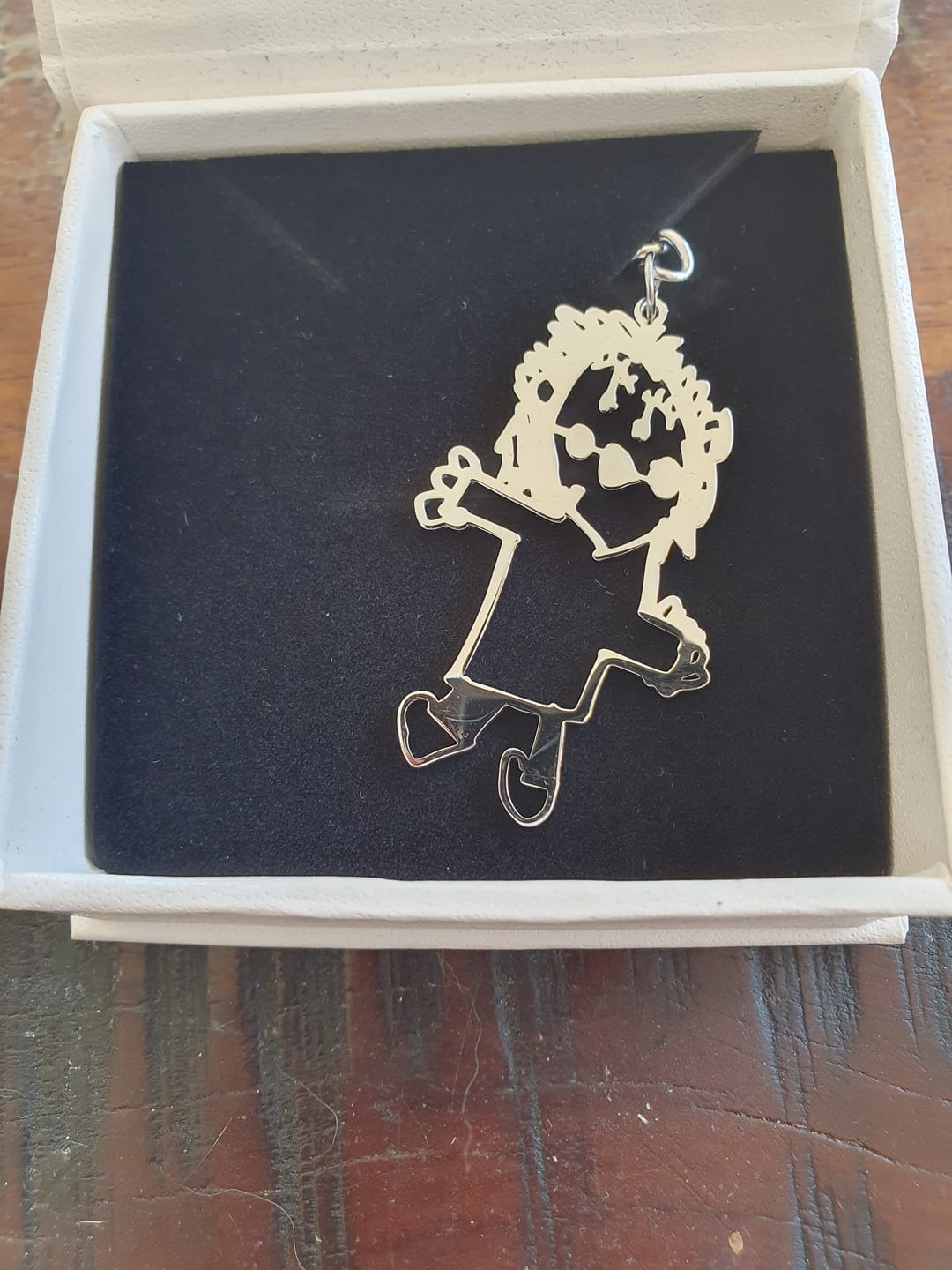 Customer photo review of Dessin d'enfant en collier ou pendentif