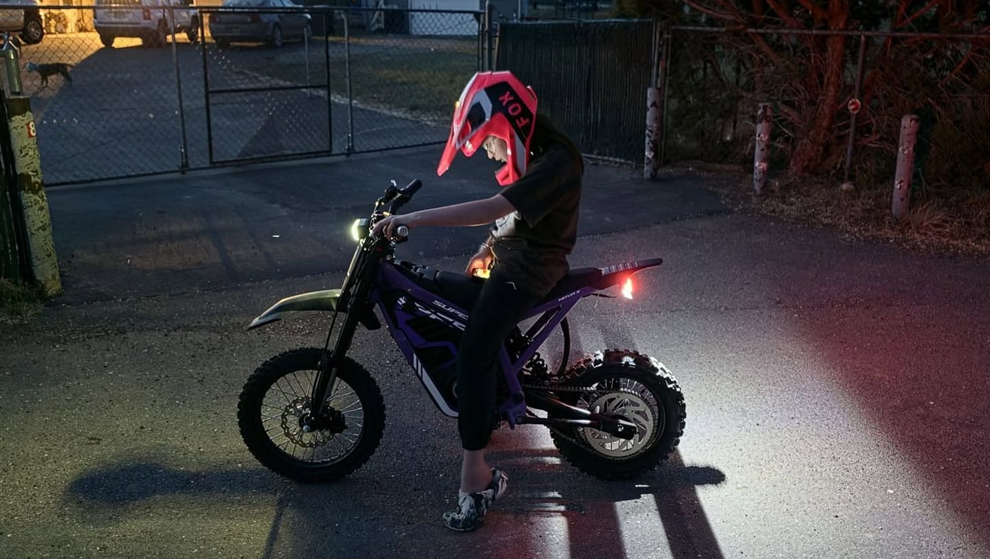 Customer photo review of Eskute® NOVA Mini Electric Dirt Bike For Teens & Adults