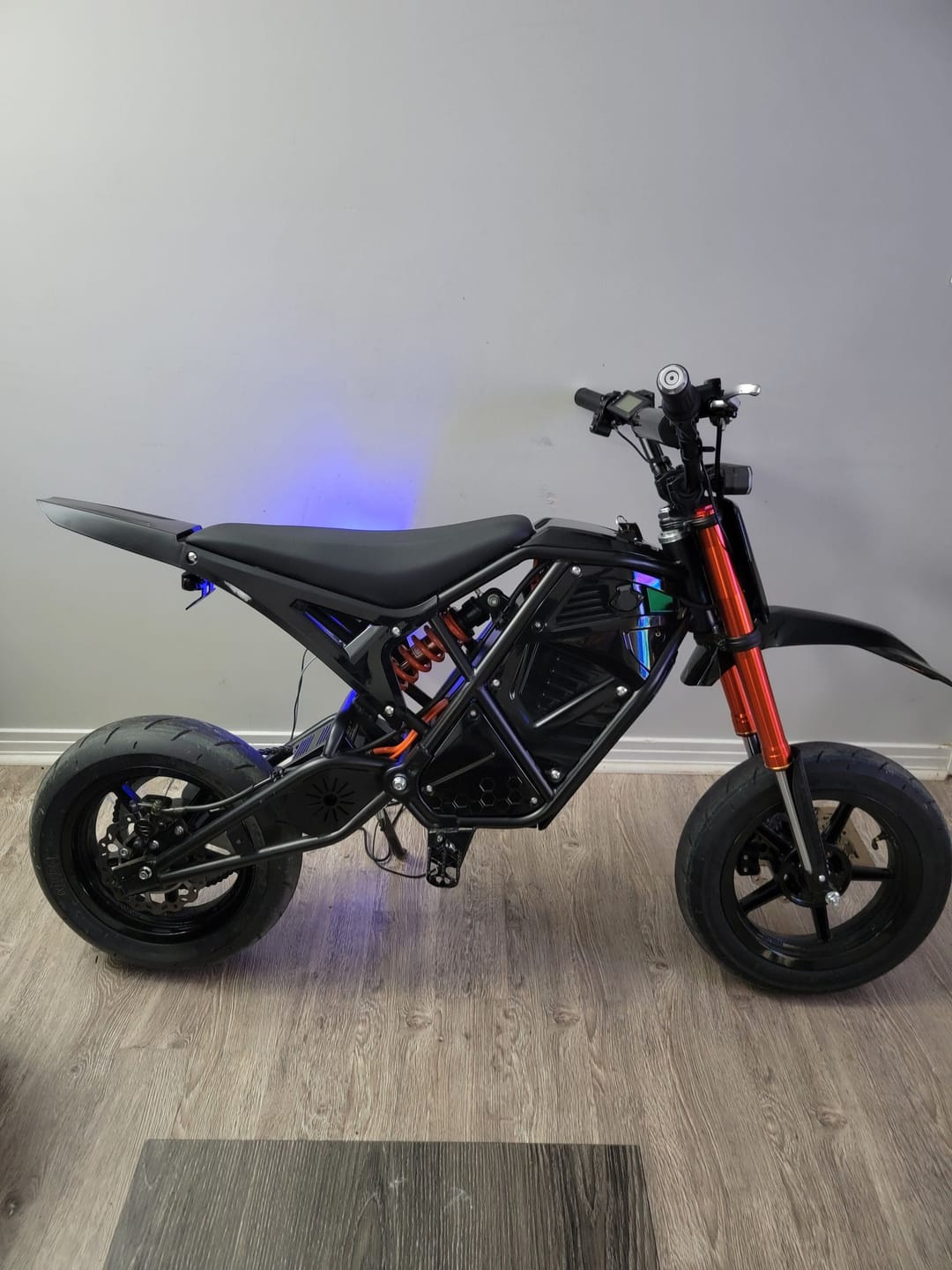 Customer photo review of Eskute® NOVA Mini Electric Dirt Bike For Teens & Adults