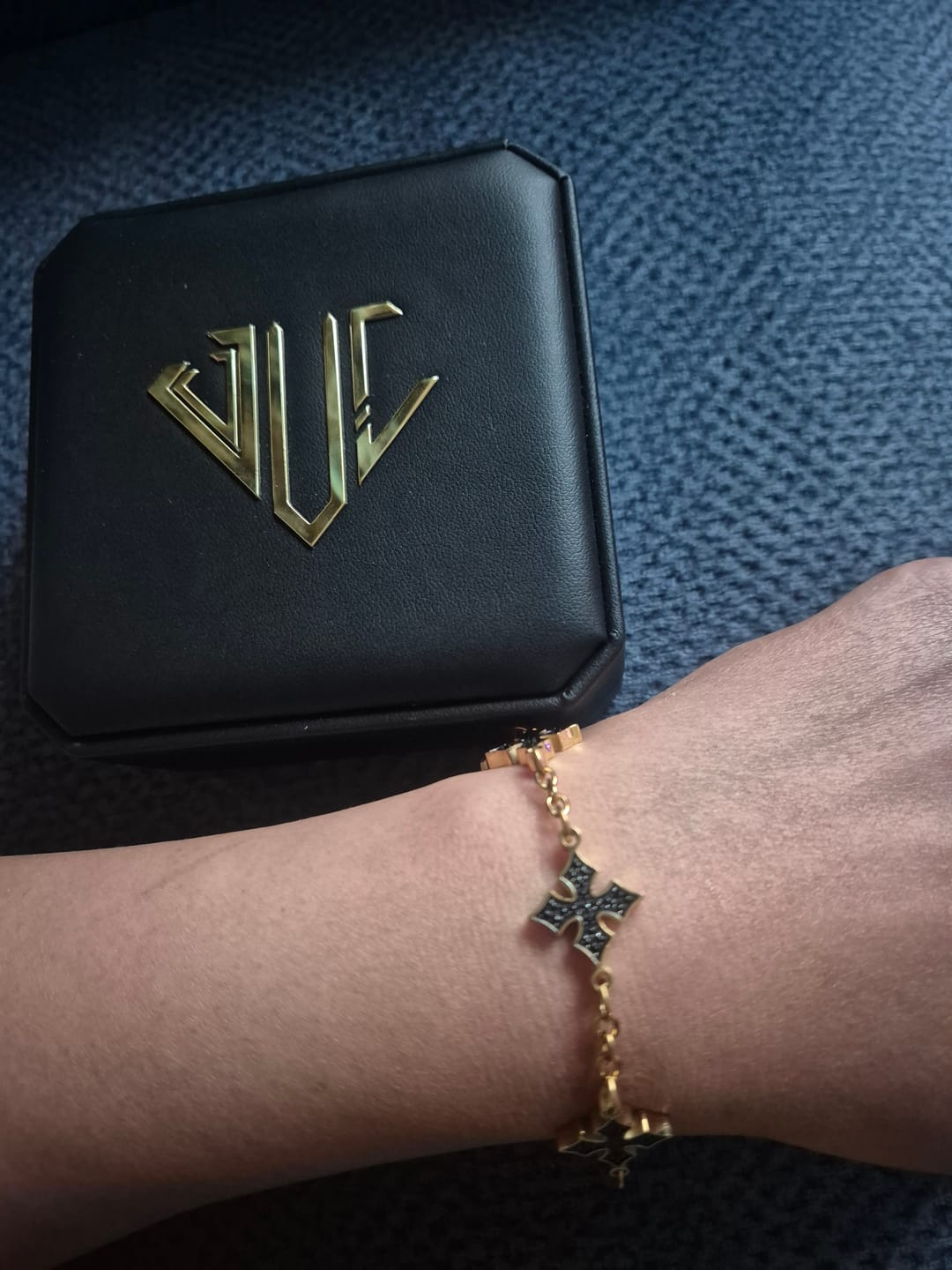 Customer photo review of Diamond Van Goth Bracelet