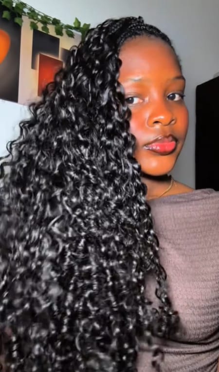Customer photo review of Wavymy Burmese Curly Feather Crochet Human Hair Boho Braids Time-Saving & Lightweight Hair Extension