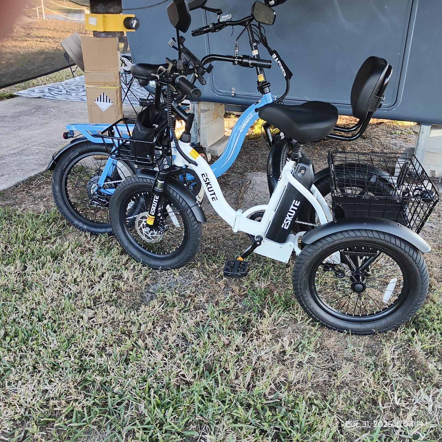Customer photo review of Eskute® D200 Folding Electric Bike for Adults
