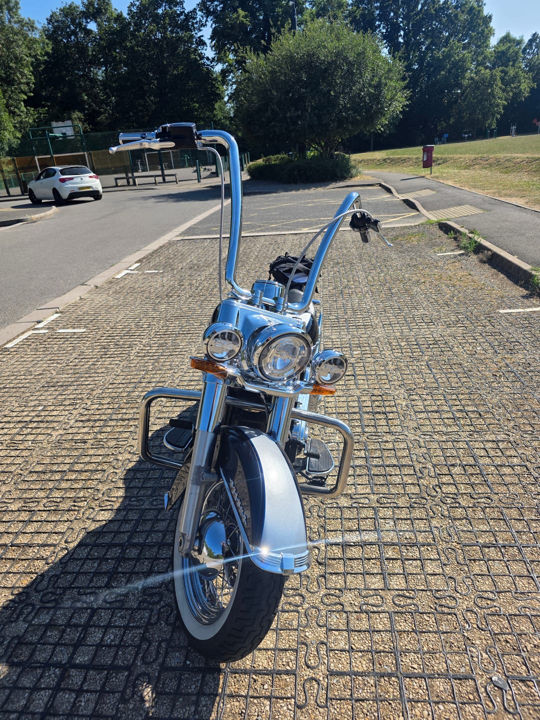 Customer photo review of Vicla Handlebar Chrome 18"