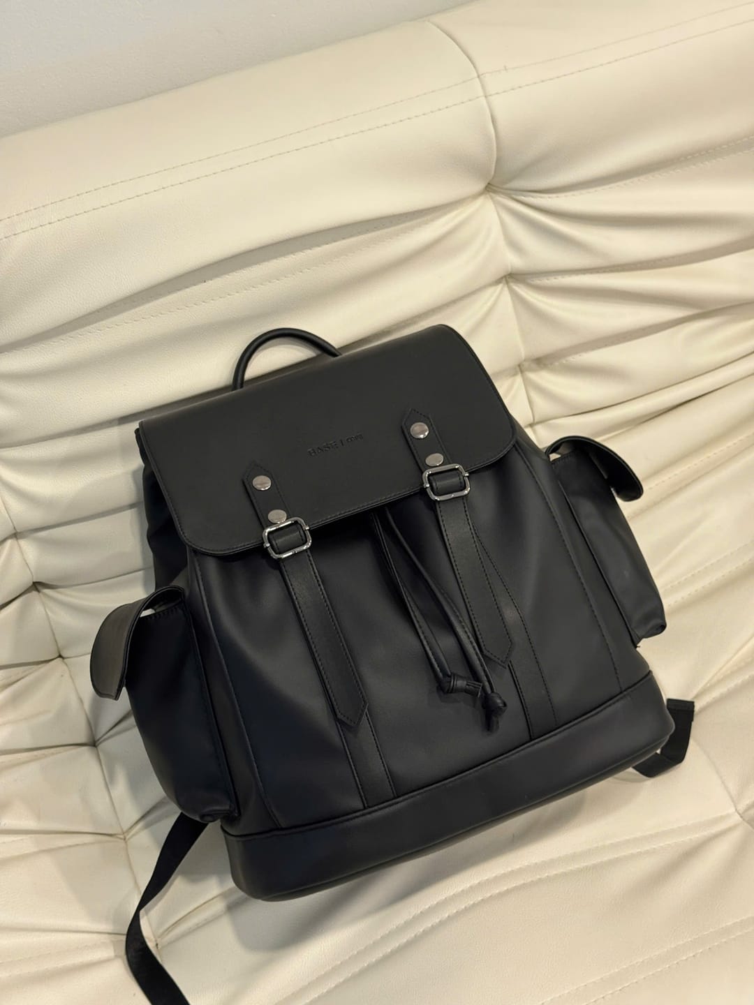 Customer photo review of Heritage Leather Rucksack Large - Black