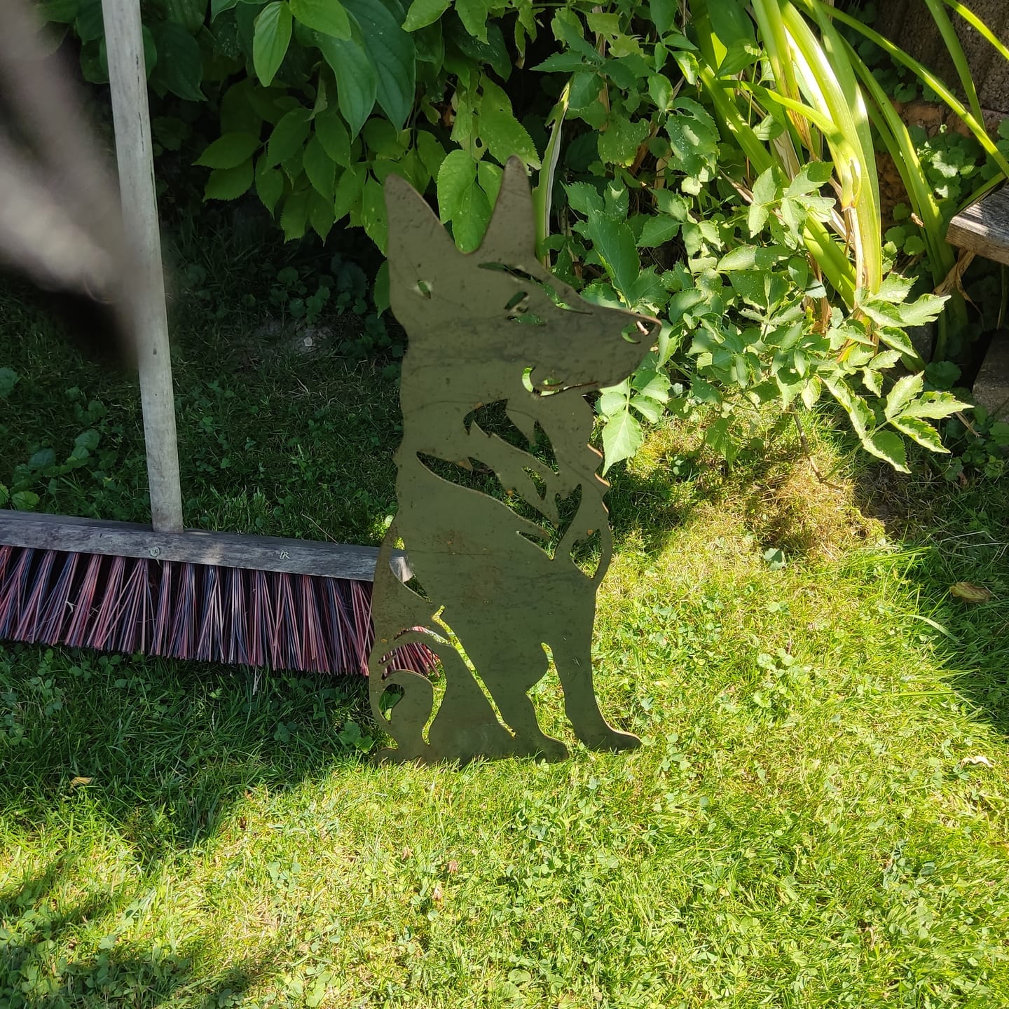 Customer photo review of Gartenstecker Schäferhund sitzend