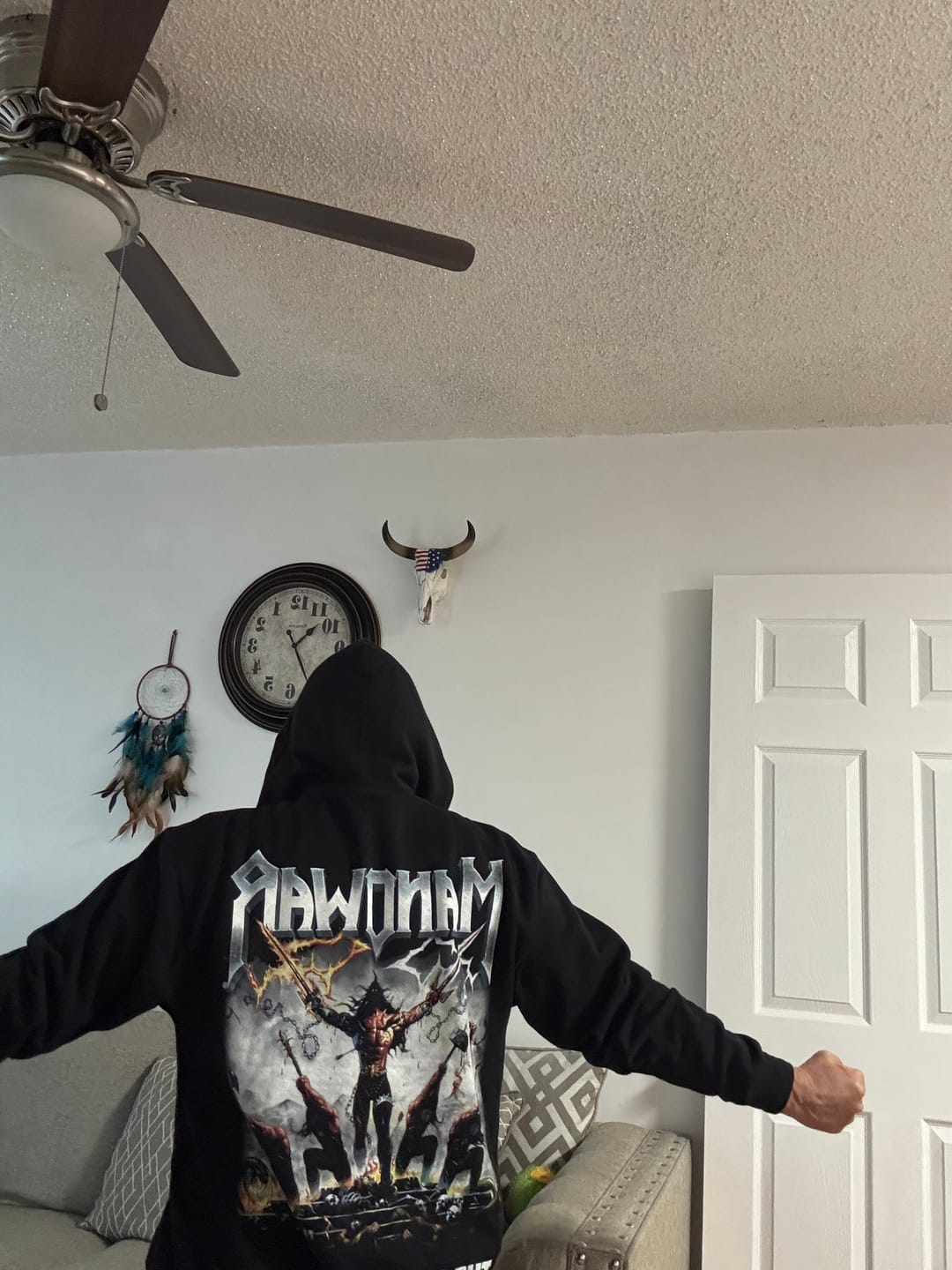 Customer photo review of Manowar Men's Zipped Hoodie The Lord Of Steel Black