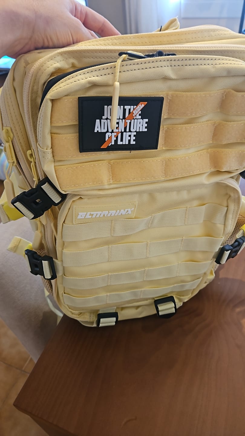 Customer photo review of Mochila Táctica 25L All In Golden