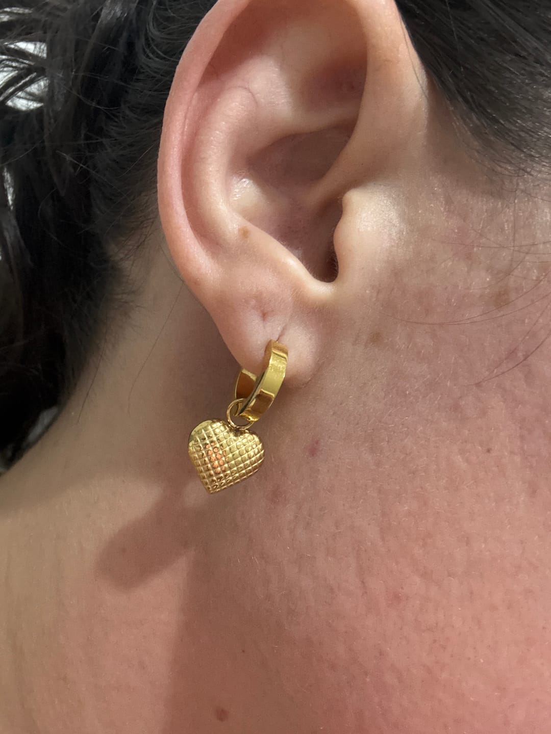 Customer photo review of Brinco Argolinha Love Banhado em Ouro 18K