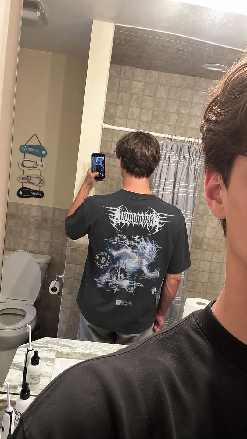 Customer photo review of 'HxH: Killua' Oversized T-shirt