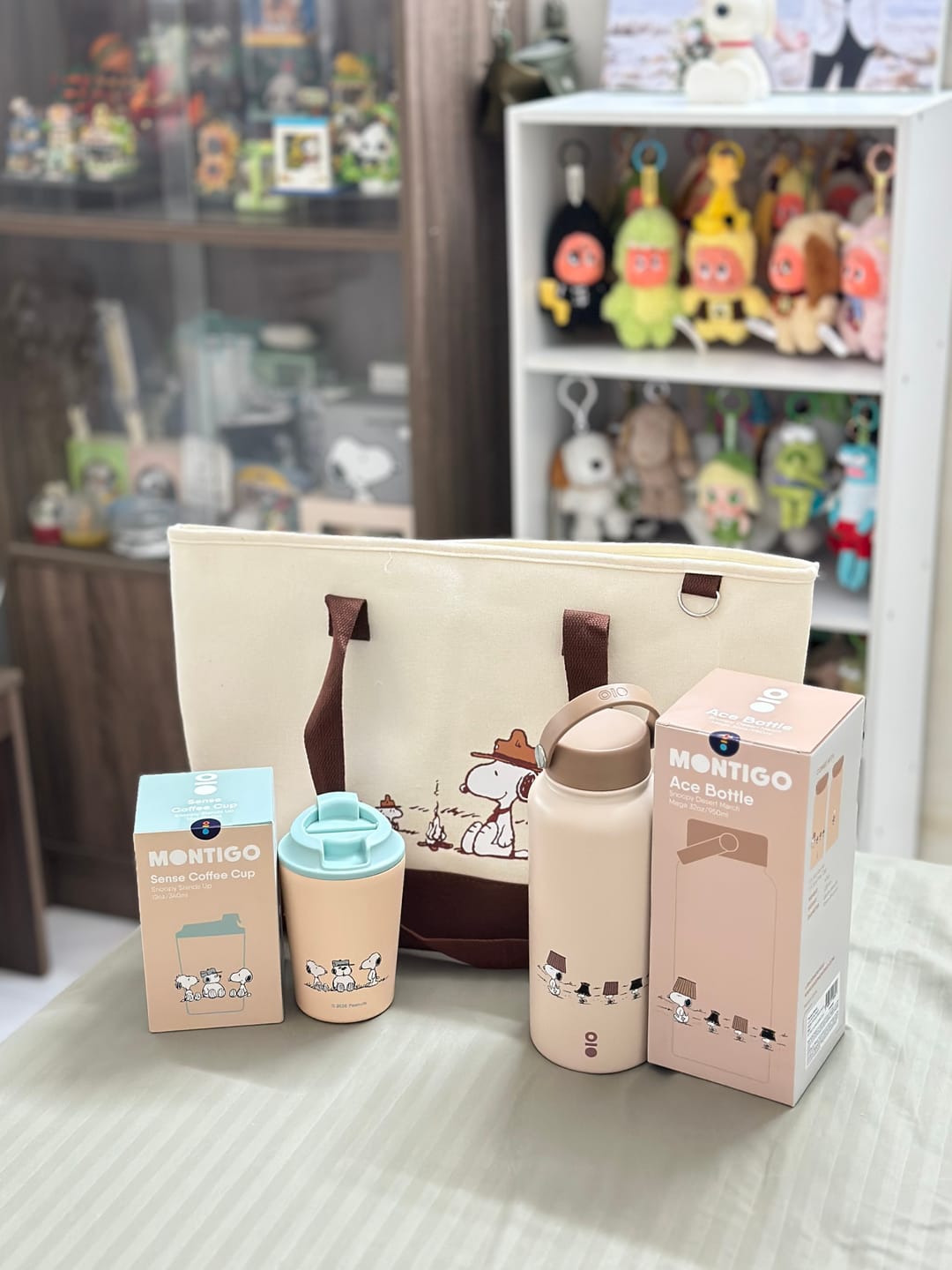 Customer photo review of Peanuts Playbook Ace Bottle Mega