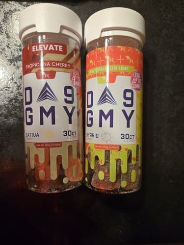 Customer photo review of DELTA 9 GUMMIES - 30CT White Straw Nana 810mg (15mg ea.) – SATIVA