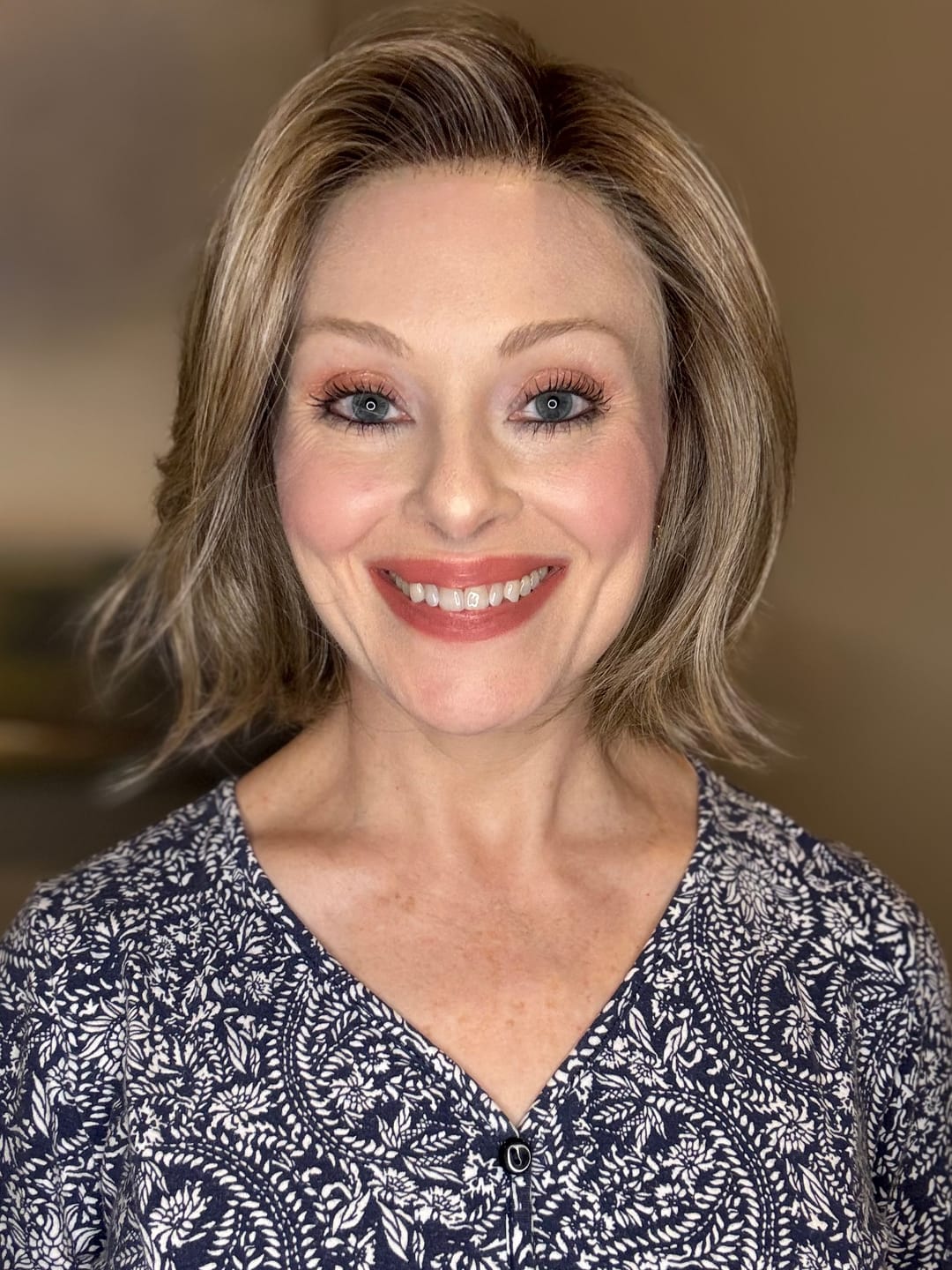 Customer photo review of WITHOUT WARNING - Soft Beige Blonde