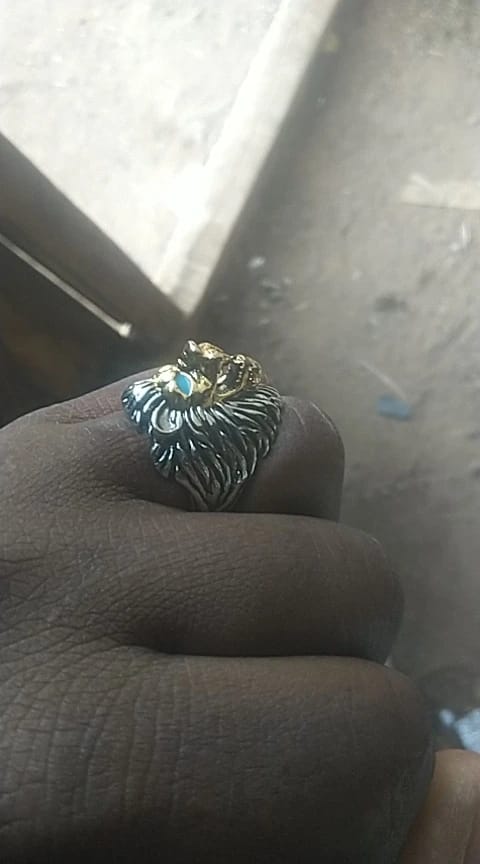 Customer photo review of Bague Dragon Homme Ajustable YEUX ROUGES METALIQUE