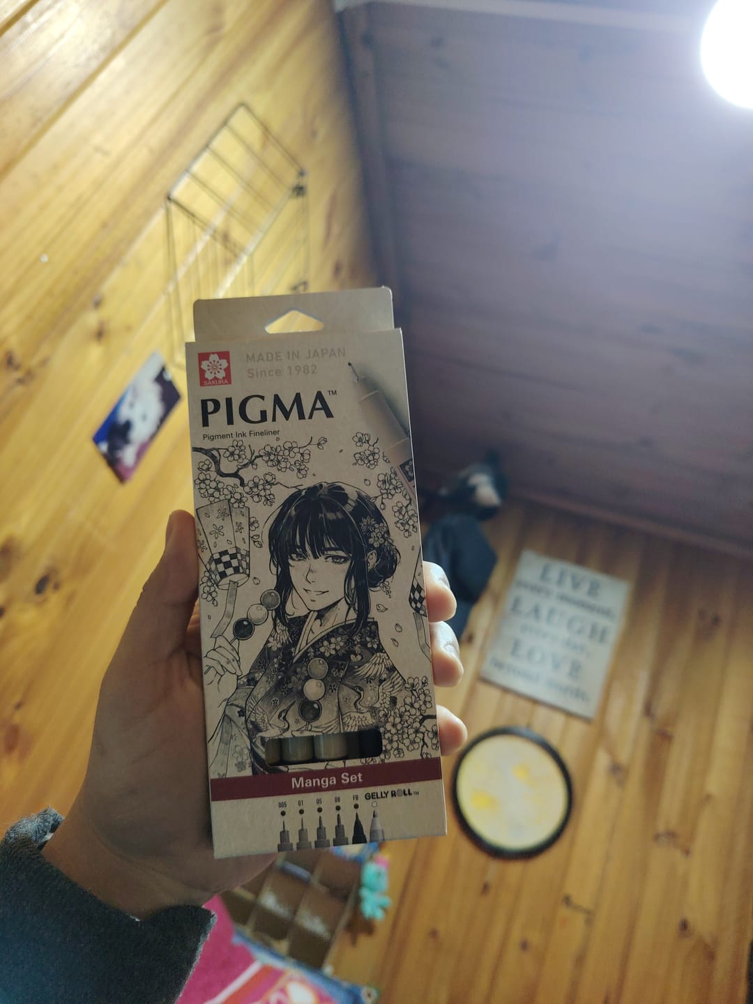 Customer photo review of Sakura Pigma - Kit Manga Basic Tiralíneas, Brush Pen y Gelly Roll