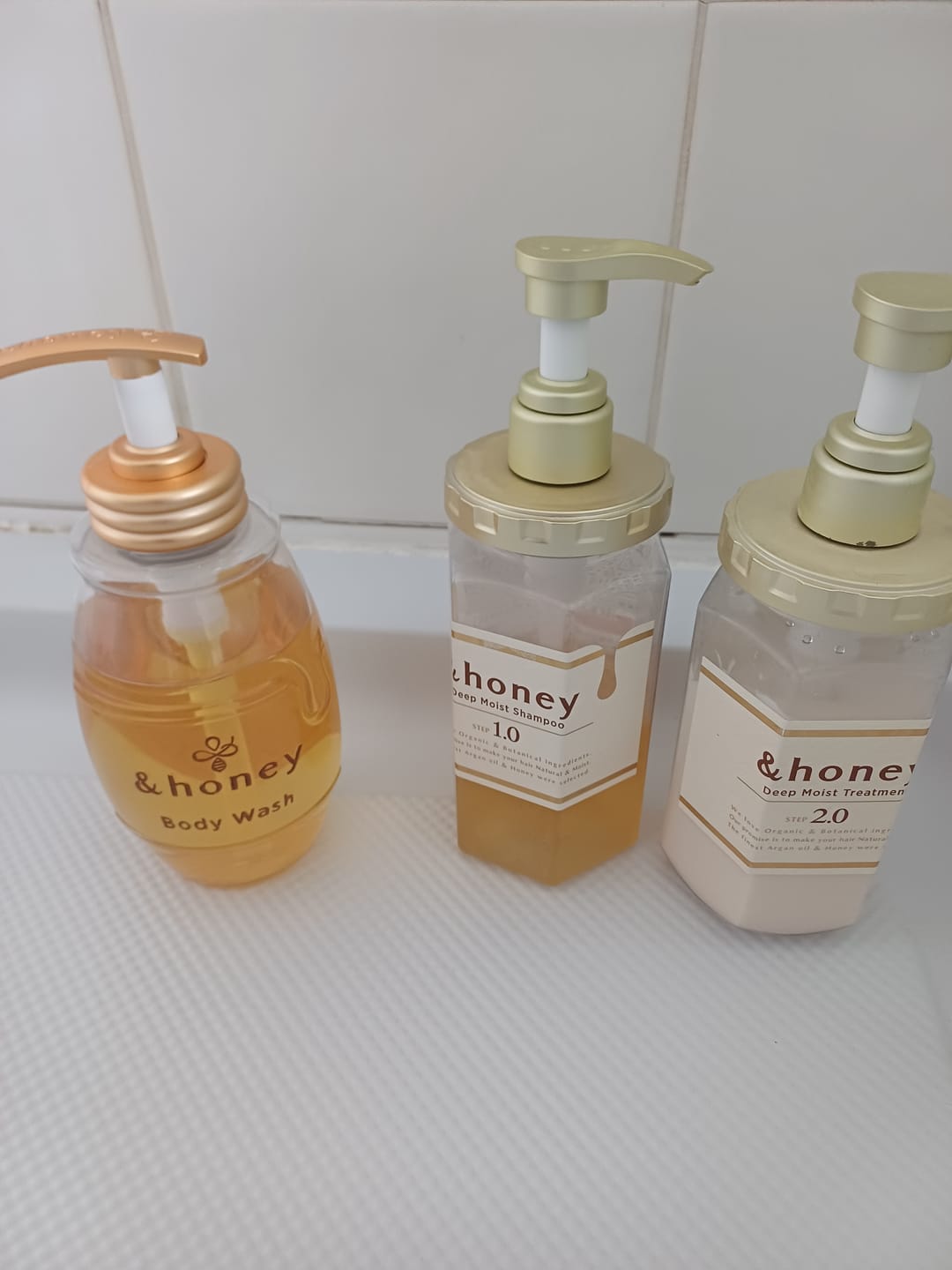 Customer photo review of & Honey Deep Moist Body Wash Kinmokusei Honey 500ml