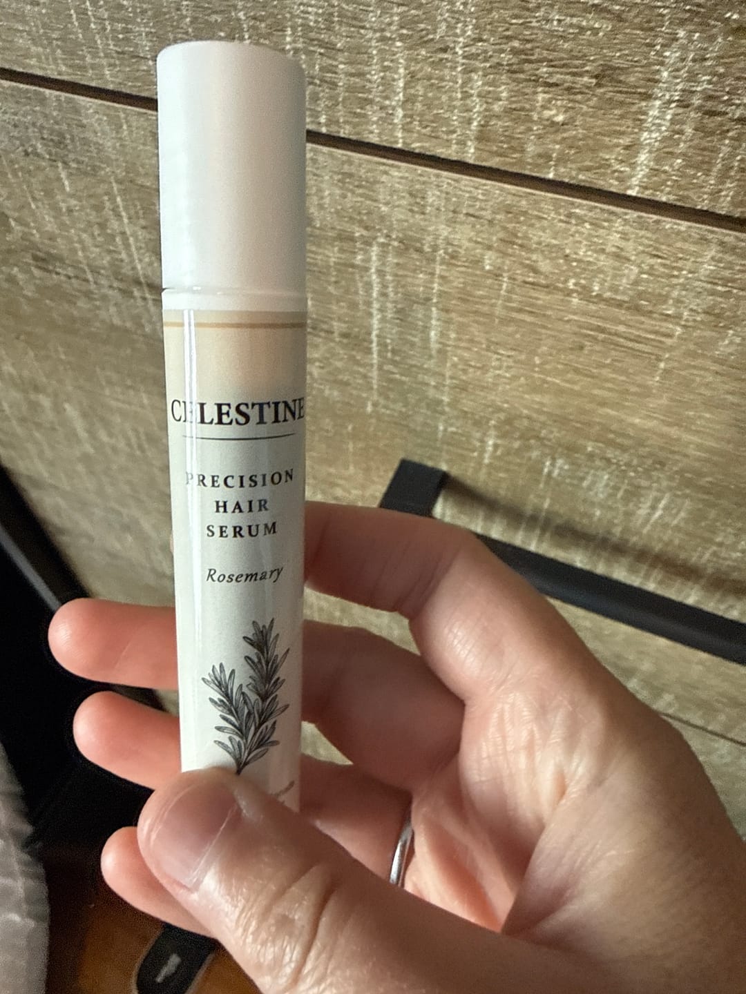 Customer photo review of SÉRUM NATUREL AU ROMARIN — LE SOIN CIBLÉ QUI AGIT PENDANT DES HEURES