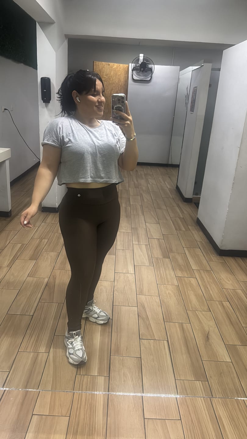 Customer photo review of Leggings push up | Supplex Stretch, Liso – Café
