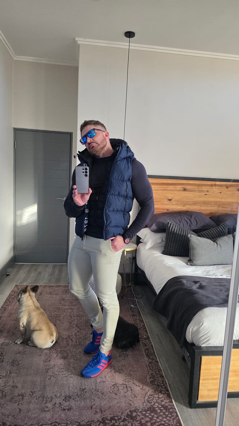 Customer photo review of Bionic Sleeveless With Hood Navy