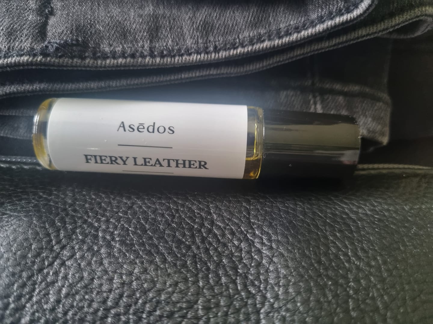 Customer photo review of FIERY LEATHER PERFUME OIL